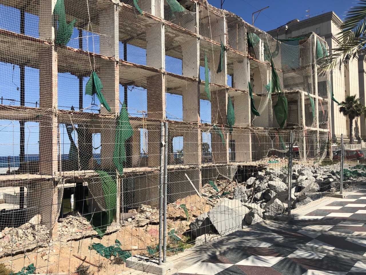 <p>Para el PP de Elche la situación del hotel de Arenales del Sol es la muestra del abandono de las pedanías por parte del tripartito</p> <p>Para el PP de Elche la situación del hotel de Arenales del Sol es la muestra del abandono de las pedanías por parte del tripartito</p>