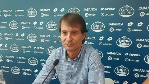 Ríchard Barral Firma, con Ríchard Moar, por el Eintrach de Frankfurt