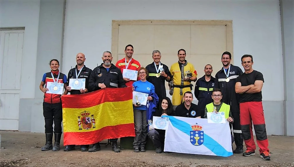 Fotografía de los tres primeros clasificados en la competición de Ferrol Fotografía de los tres primeros clasificados en la competición de Ferrol