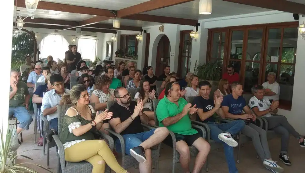 Asistentes a la asamlea del Partido de Elche Asistentes a la asamlea del Partido de Elche