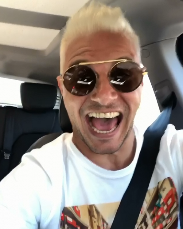 <p>Joaquín se tiñe el pelo y lo anuncia en Instagram como el "look de Hulio"</p> <p>Joaquín se tiñe el pelo y lo anuncia en Instagram como el "look de Hulio"</p>