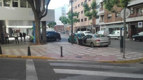 Zona de la calle Alarcos donde el herido fue atentido tras huir del Parque de Gasset