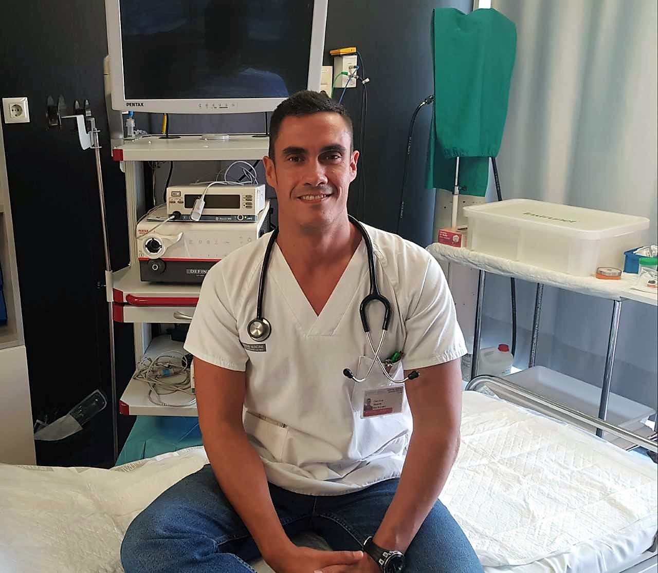 Carlos Baeza, neumólogo del Hospital General de Elche: "El cambio climático está detrás de pandemias como la de la covid-19" Carlos Baeza, neumólogo del Hospital General de Elche: "El cambio climático está detrás de pandemias como la de la covid-19"