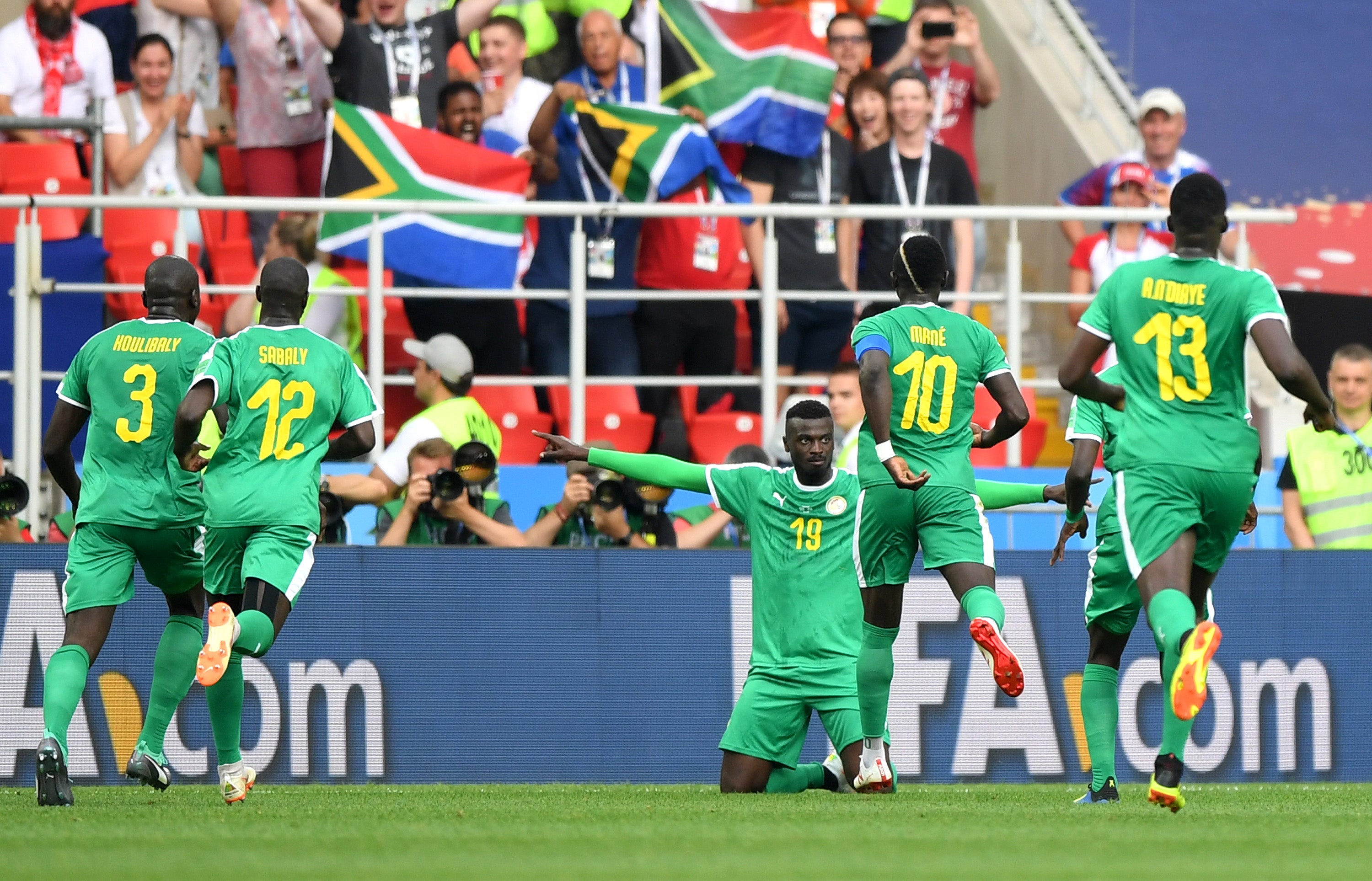 <p>Dos errores de Polonia dan la victoria a Senegal y rompen los pronósticos del Grupo H </p> <p>Dos errores de Polonia dan la victoria a Senegal y rompen los pronósticos del Grupo H </p>