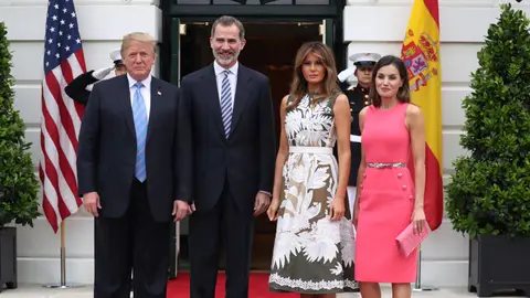 Donald Trump y su esposa, Melania, reciben a los Reyes de España en la Casa Blanca Donald Trump y su esposa, Melania, reciben a los Reyes de España en la Casa Blanca