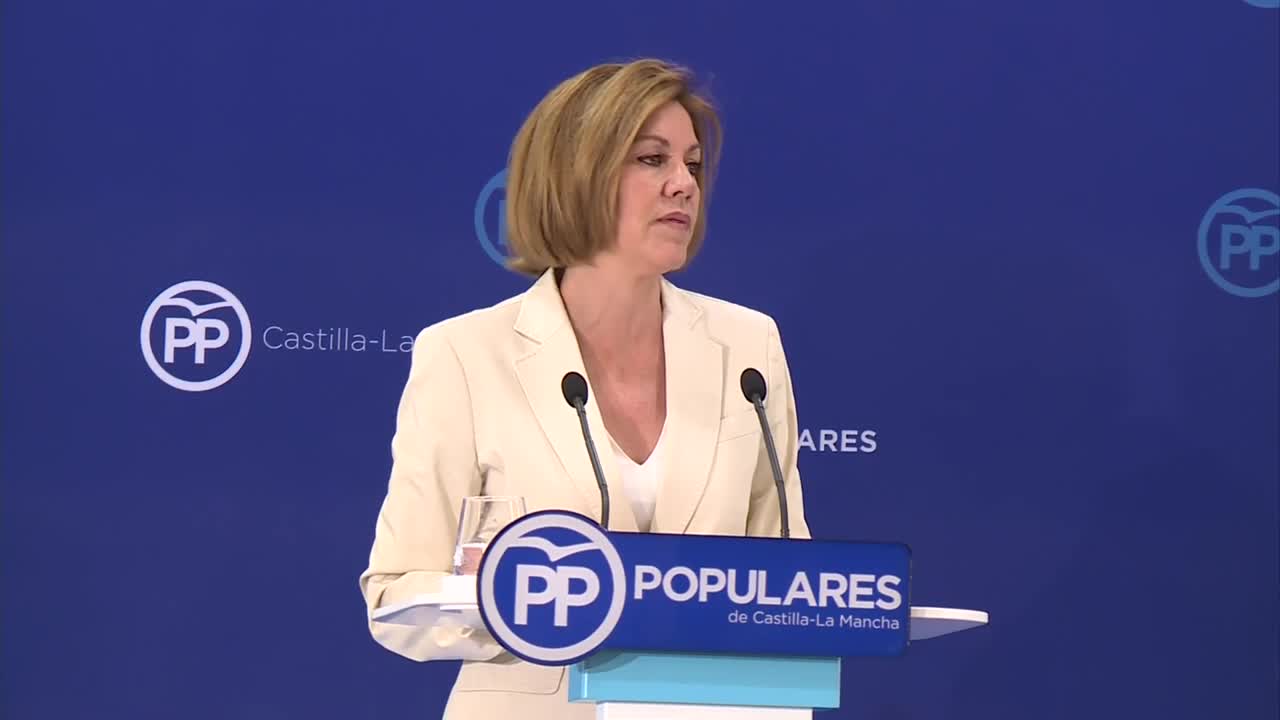 <p>Cospedal confirma su candidatura para presidir el PP: "Quiero ser la primera mujer que presida el PP y el Gobierno de España"</p> <p>Cospedal confirma su candidatura para presidir el PP: "Quiero ser la primera mujer que presida el PP y el Gobierno de España"</p>