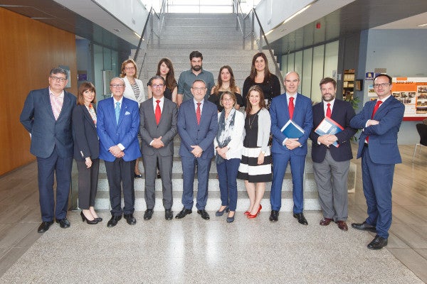 Dos profesores y una alumna de doctorado ganan el tercer concurso Research Pitches de divulgación científica de la UJI Dos profesores y una alumna de doctorado ganan el tercer concurso Research Pitches de divulgación científica de la UJI
