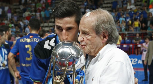 Momento histórico en la radio española: De la Morena entrevista a José María García después de ganar Inter Movistar la liga de fútbol sala Momento histórico en la radio española: De la Morena entrevista a José María García después de ganar Inter Movistar la liga de fútbol sala