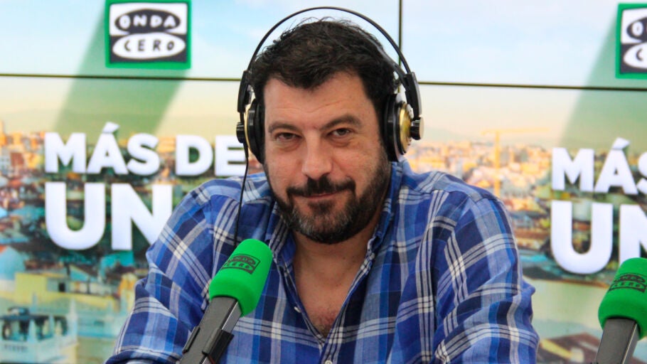 Santiago D&iacute;az en los estudios de Onda Cero