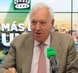 José Manuel García-Margallo en los estudios de Onda Cero José Manuel García-Margallo en los estudios de Onda Cero