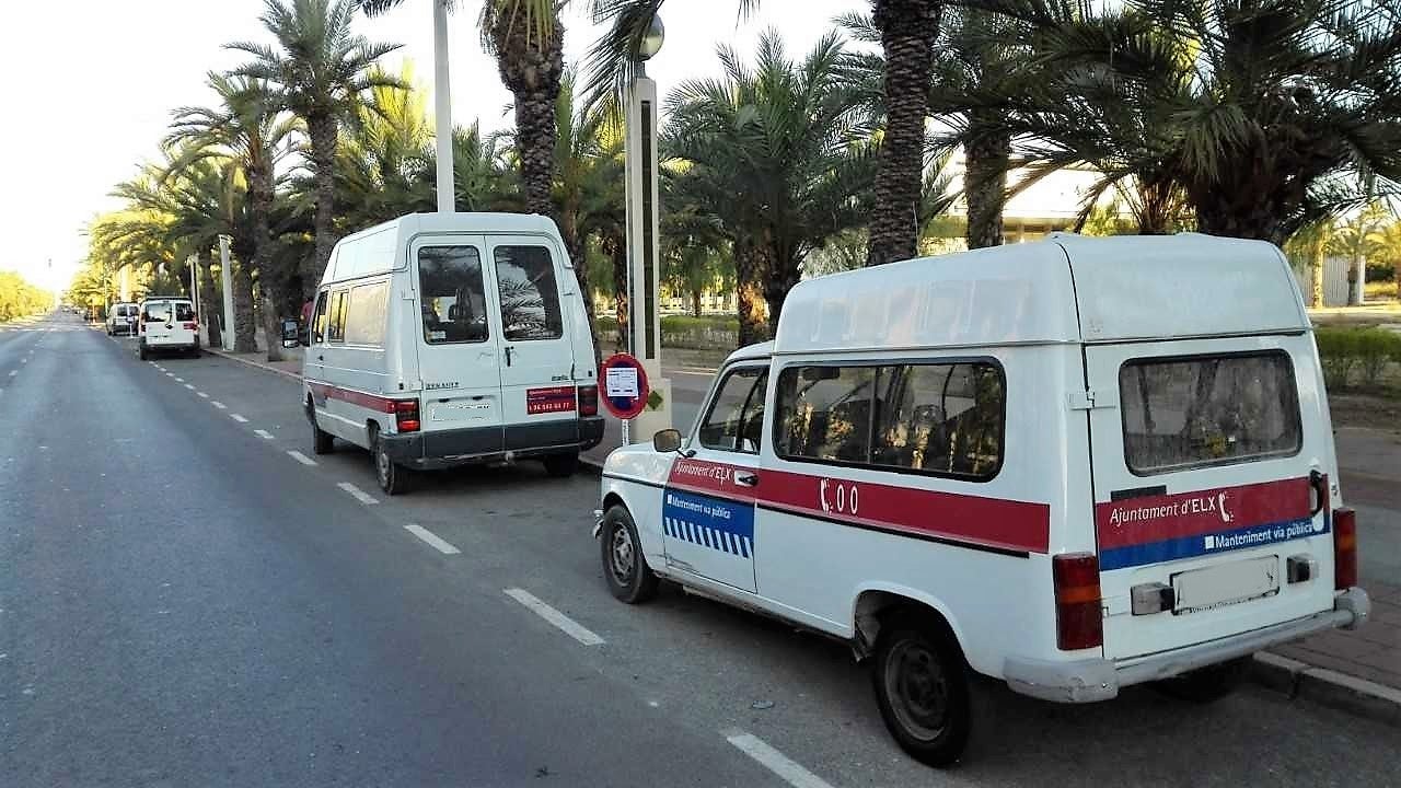 <p>El Sindicato Independiente exige al tripartito de Elche un plan de renovación de la flota municipal de vehículos </p> <p>El Sindicato Independiente exige al tripartito de Elche un plan de renovación de la flota municipal de vehículos </p>