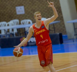 Alberto Diaz, jugador de Unicaja, con la selección española de baloncesto Alberto Diaz, jugador de Unicaja, con la selección española de baloncesto