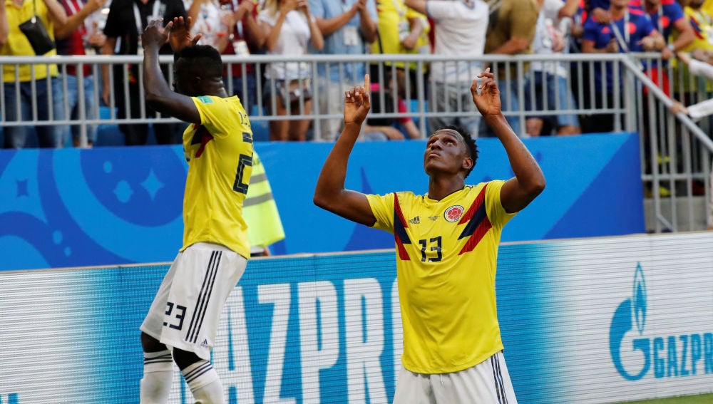 Yerry Mina celebra su gol ante Senegal