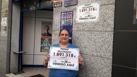 Purificaci&oacute;n Candel, propietaria de la Administraci&oacute;n de Loter&iacute;a n&ordm;15 de Elche