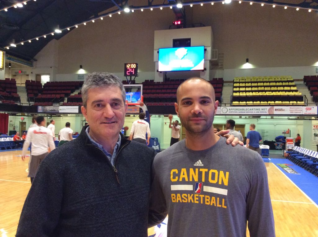 Guillermo Fesser: "Jordi Fernández llegó a EEUU en 2004, con 22 años y lo puesto. Y, esta semana, ha llegado al puesto técnico más alto del baloncesto de EEUU" Guillermo Fesser: "Jordi Fernández llegó a EEUU en 2004, con 22 años y lo puesto. Y, esta semana, ha llegado al puesto técnico más alto del baloncesto de EEUU"