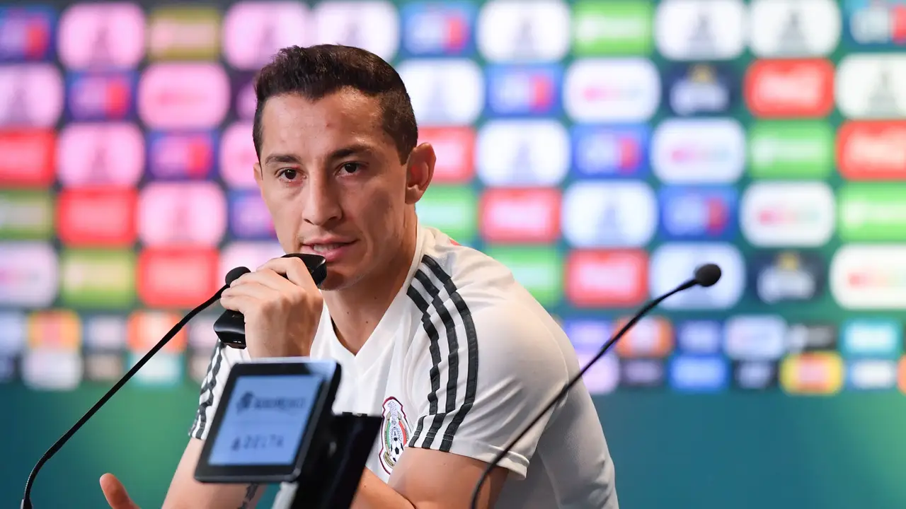 Andrés Guardado, en rueda de prensa Andrés Guardado, en rueda de prensa