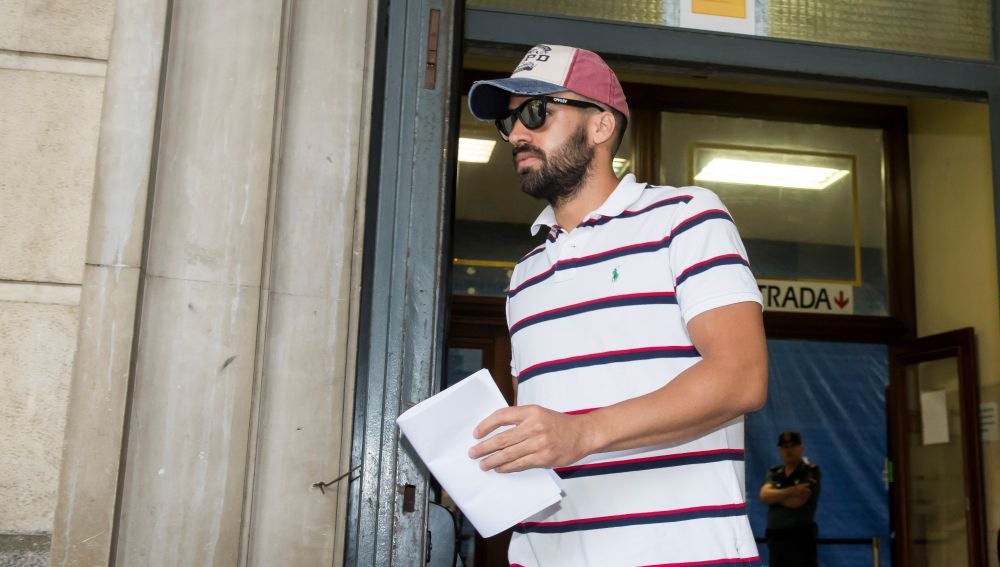 Defensa publica la reincorporación del guardia civil de la 'La Manada', pero sin destino Defensa publica la reincorporación del guardia civil de la 'La Manada', pero sin destino