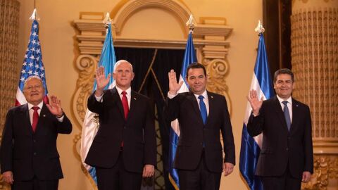 Reuni&oacute;n entre Pence y pa&iacute;ses del Tri&aacute;ngulo Norte de Centroam&eacute;rica