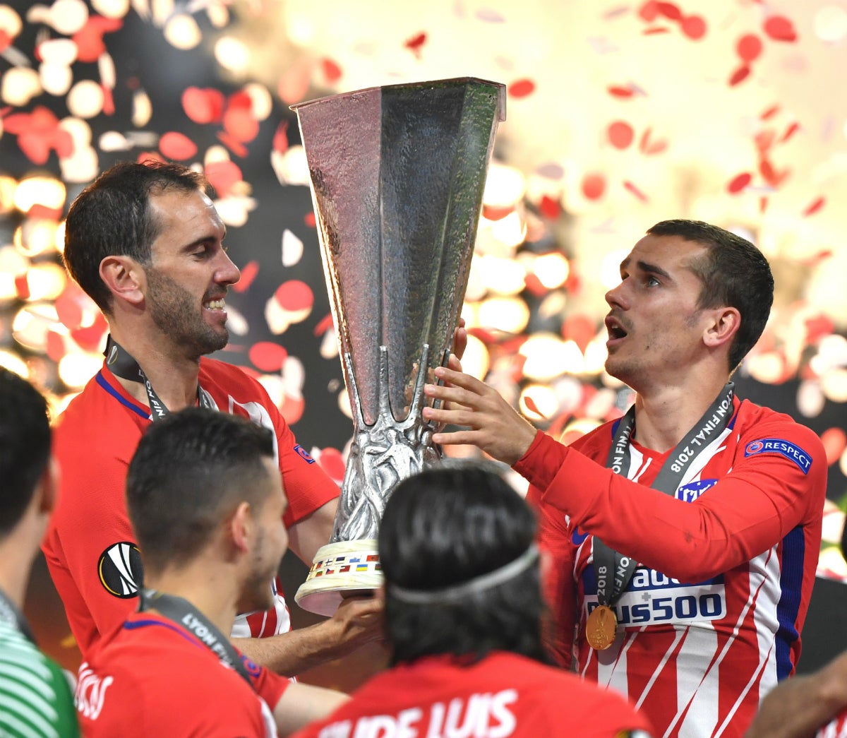 Antoine Griezmann: "Si estoy en el Atlético es por Diego Godín" Antoine Griezmann: "Si estoy en el Atlético es por Diego Godín"