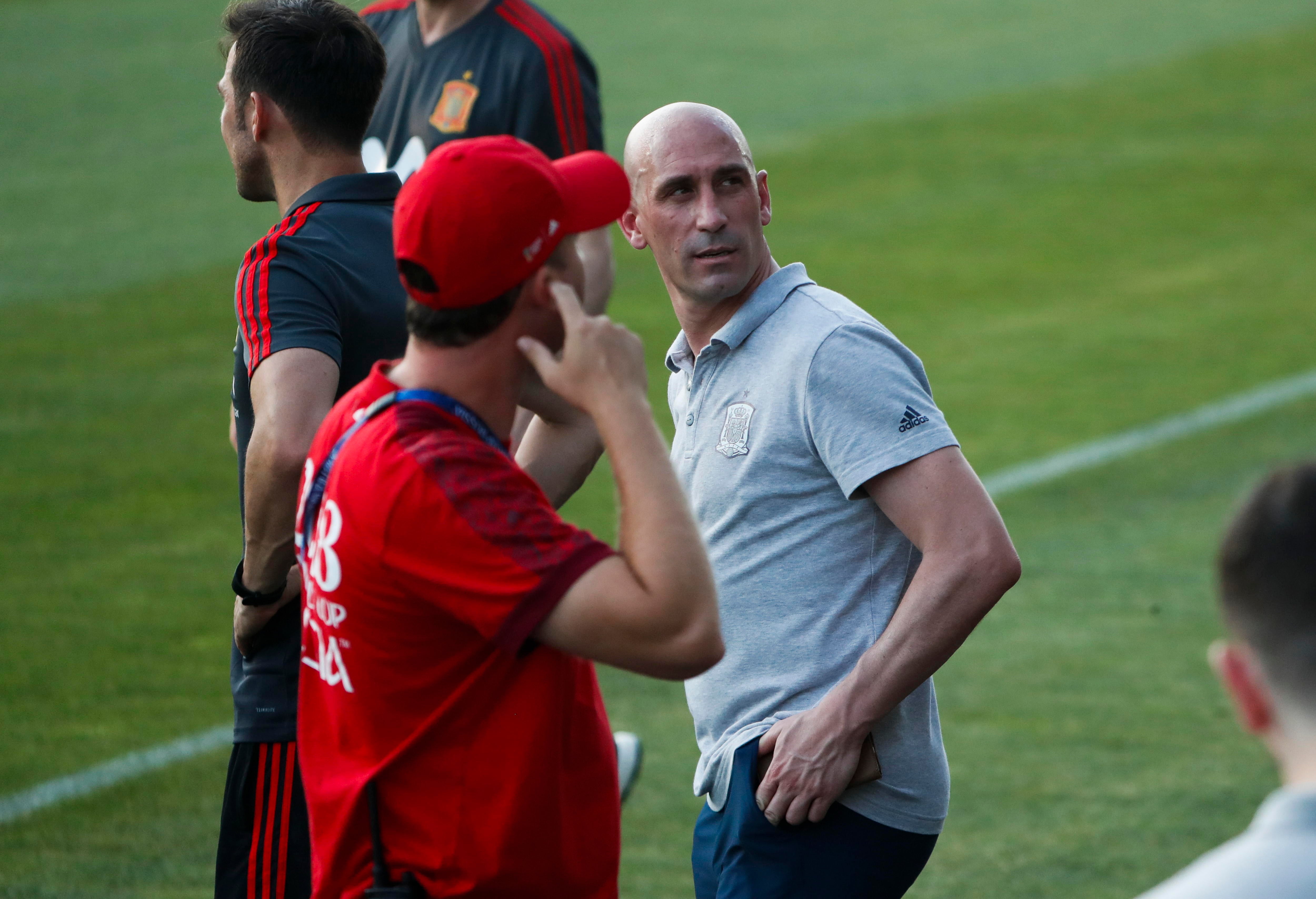 Luis Rubiales, tras la victoria de España ante Inglaterra: "Estamos muy satisfechos del resultado" Luis Rubiales, tras la victoria de España ante Inglaterra: "Estamos muy satisfechos del resultado"