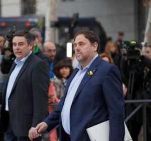 Noticias 2 Antena 3 (02-07-18) Interior comunica a la Generalitat el traslado de Junqueras, Romeva, Bassa, Forcadell, Sánchez y Cuixart a cárceles catalanas Noticias 2 Antena 3 (02-07-18) Interior comunica a la Generalitat el traslado de Junqueras, Romeva, Bassa, Forcadell, Sánchez y Cuixart a cárceles catalanas