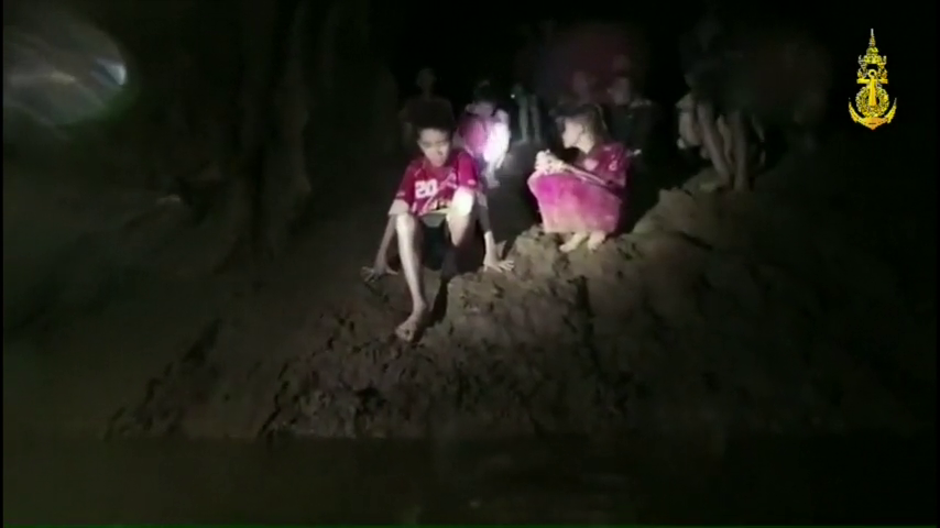 Infantino invita a la final del Mundial a los niños tailandeses atrapados en una cueva Infantino invita a la final del Mundial a los niños tailandeses atrapados en una cueva