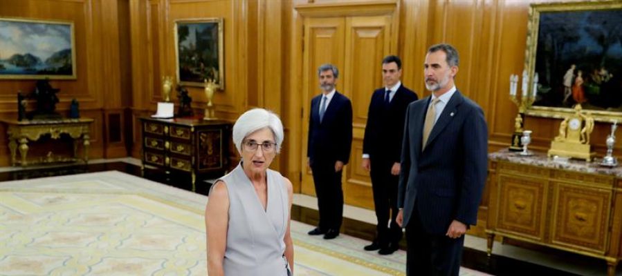 La nueva fiscal general del Estado, María José Segarra, promete su cargo ante Felipe VI La nueva fiscal general del Estado, María José Segarra, promete su cargo ante Felipe VI
