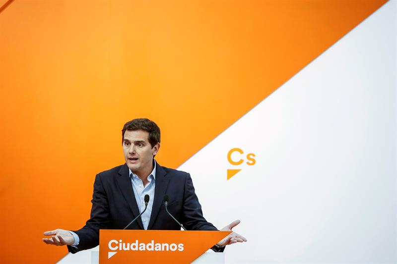 Rivera, a Sánchez: "No se cómo tiene estómago de acercar a los presos de ETA" Rivera, a Sánchez: "No se cómo tiene estómago de acercar a los presos de ETA"