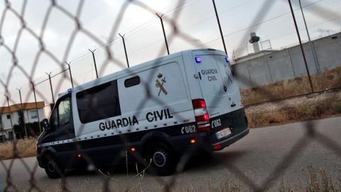 Un furg&oacute;n de la Guardia Civil en un traslado de presos