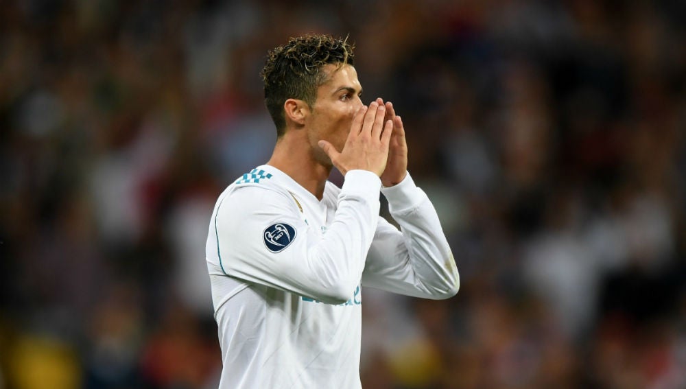 Los espectaculares datos de Cristiano en el Madrid: "Un gol o asistencia cada 67 minutos y récord histórico de 44 hat-tricks en el fútbol español" Los espectaculares datos de Cristiano en el Madrid: "Un gol o asistencia cada 67 minutos y récord histórico de 44 hat-tricks en el fútbol español"