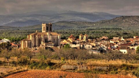 300 j&oacute;venes contin&uacute;an celebrando la nochevieja en una nave propiedad de la Diputaci&oacute;n de Castell&oacute;n. 