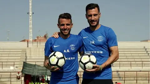 Aarón y Jony Ñíguez, en la cuarta edición del Campus Ñíguez Sport. CAMPUS ÑÍGUEZ SPORT