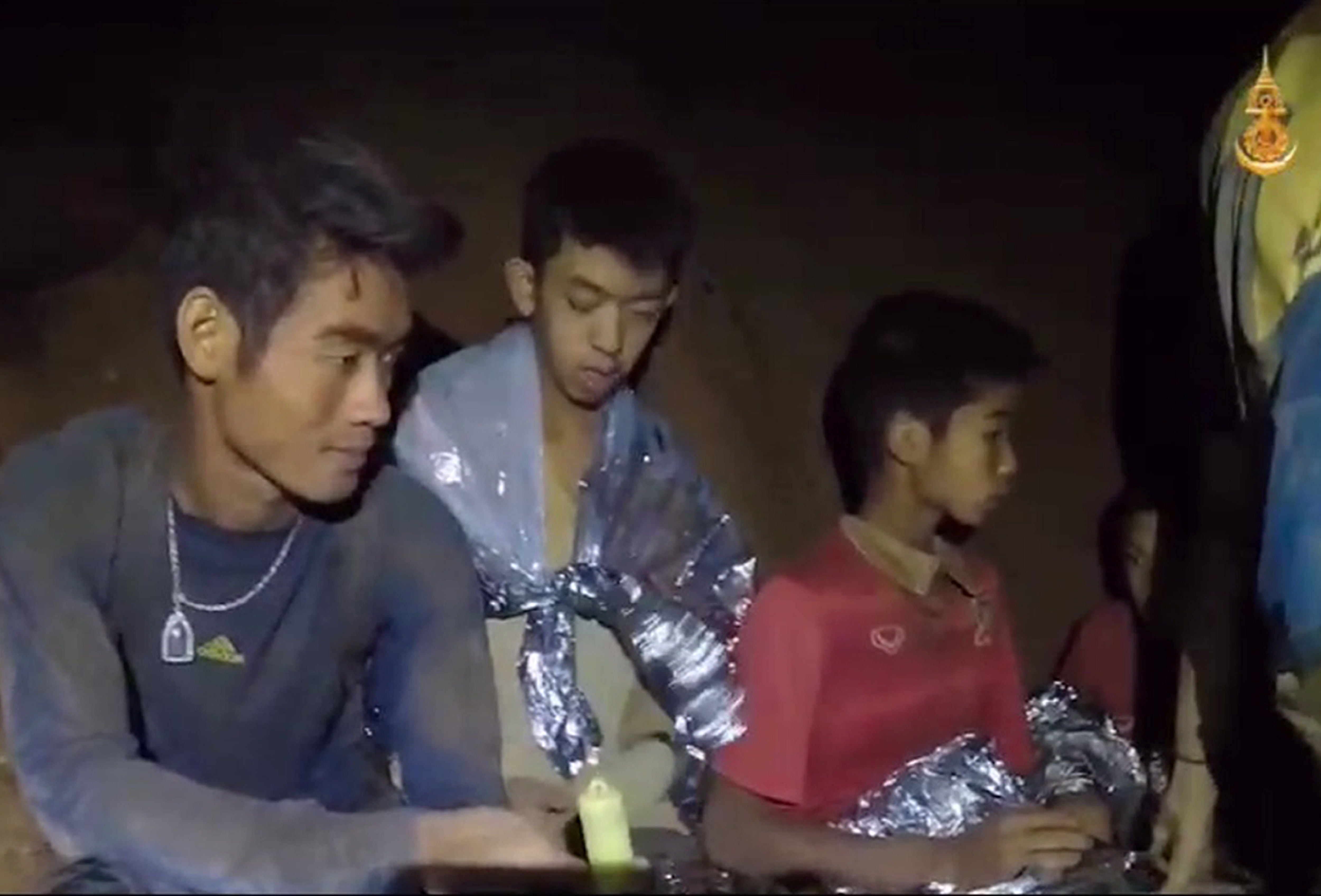 Rescatados otros cuatro niños del grupo atrapado en una cueva en el norte de Tailandia Rescatados otros cuatro niños del grupo atrapado en una cueva en el norte de Tailandia