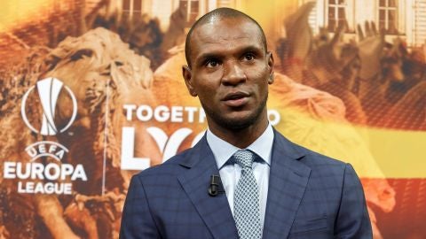 Eric Abidal, en un acto de presentaci&oacute;n de la UEFA