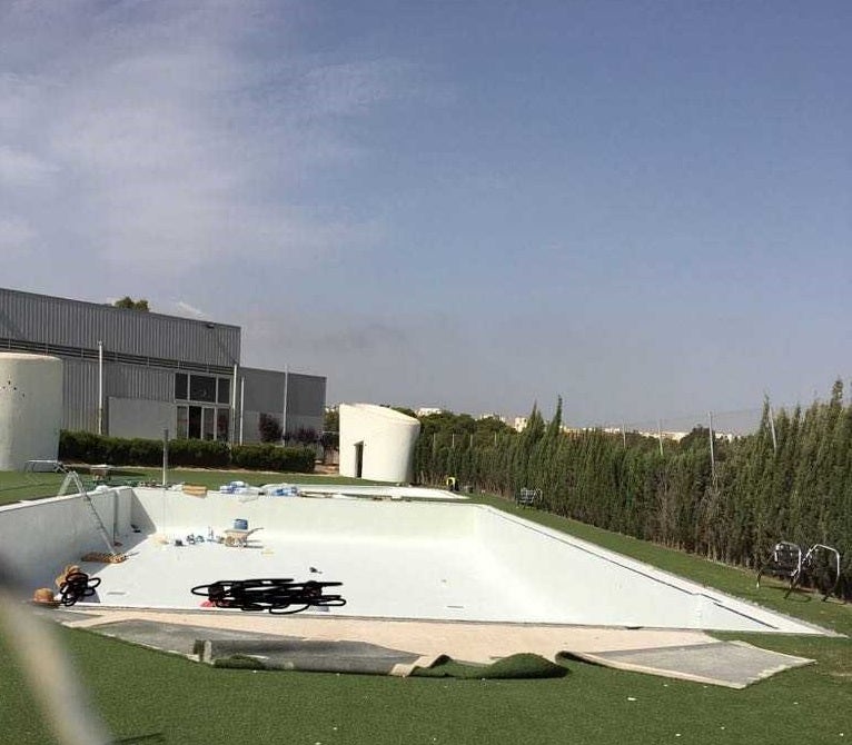 La gestión del tripartito del arreglo de la piscina de El Altet agudiza la brecha entre sus vecinos y el ayuntamiento La gestión del tripartito del arreglo de la piscina de El Altet agudiza la brecha entre sus vecinos y el ayuntamiento