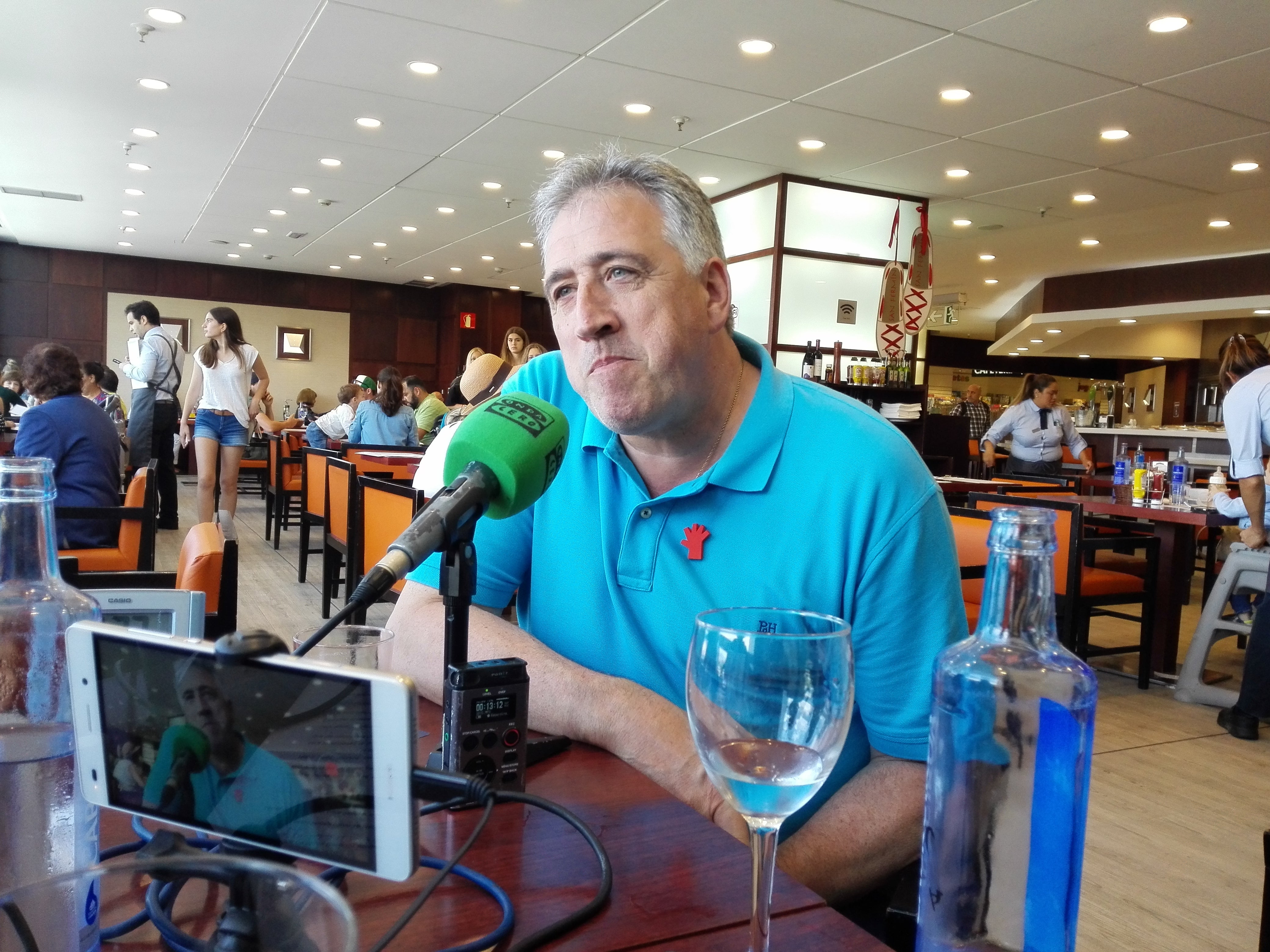 Joseba Asirón: " Colocar la ikurriña era un riesgo inasumible" Joseba Asirón: " Colocar la ikurriña era un riesgo inasumible"