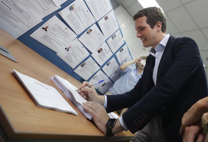 Pablo Casado cree que lo más "democrático" es ir a la segunda vuelta sin integración Pablo Casado cree que lo más "democrático" es ir a la segunda vuelta sin integración