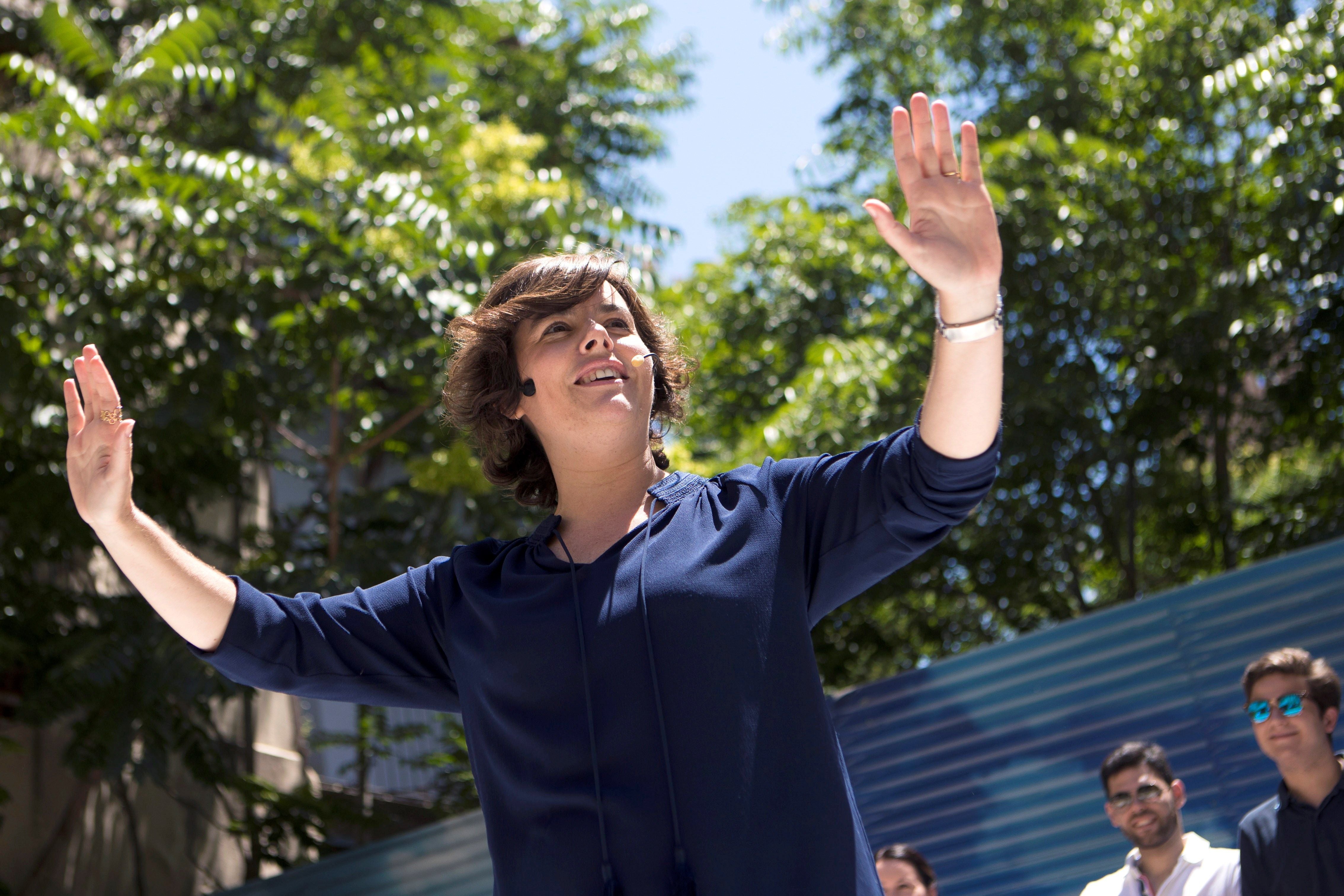 La tertulia: Soraya se imponen en las primarias con Casado saca pecho La tertulia: Soraya se imponen en las primarias con Casado saca pecho