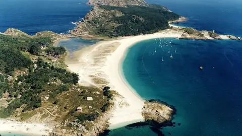 Playa de Nuestra Señora, Islas Cíes Las mejores playas con agua cristalina para practicar snorkel en España