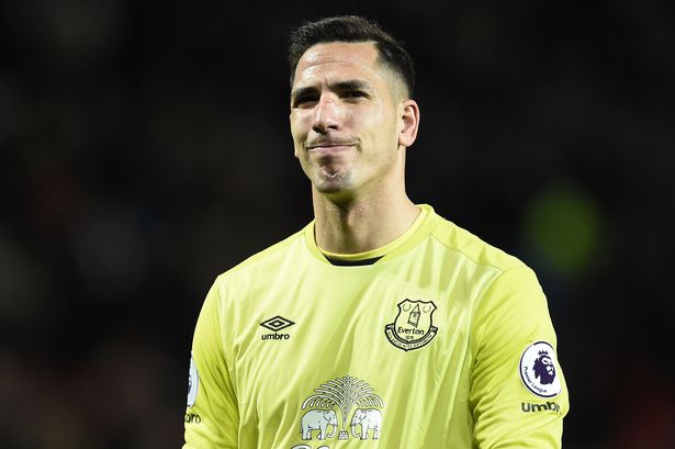 El Betis ficha al guardameta Joel Robles El Betis ficha al guardameta Joel Robles