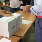 Así es el proceso de votación para elegir al PP: dos urnas y dos papeletas Así es el proceso de votación para elegir al PP: dos urnas y dos papeletas