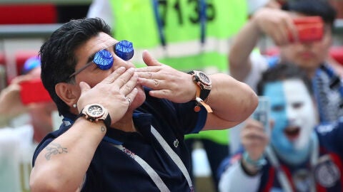 Maradona, durante el Argentina - Francia