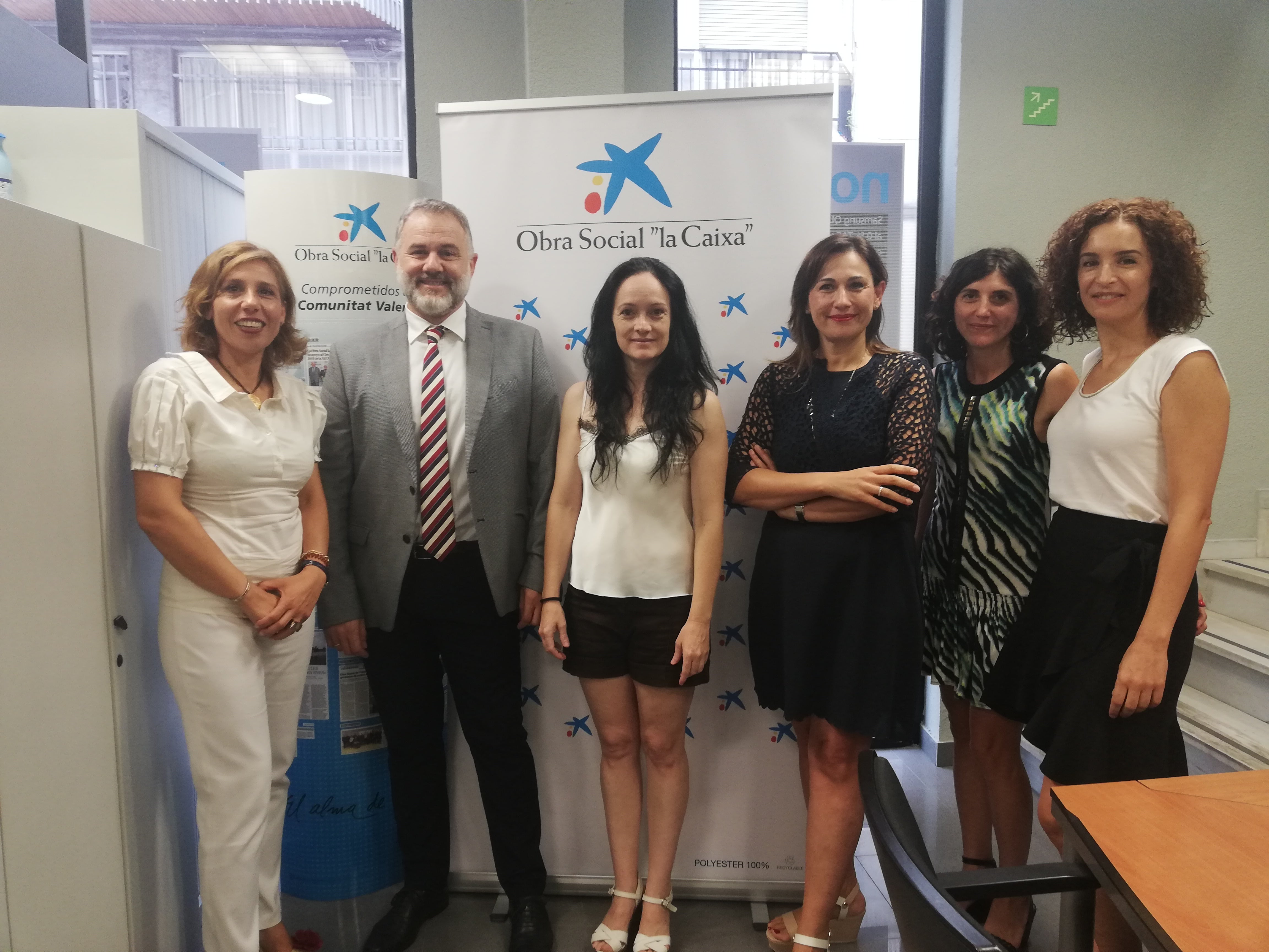CaixaBank aporta 3.000 euros al Club Deportivo Algar de Elche CaixaBank aporta 3.000 euros al Club Deportivo Algar de Elche