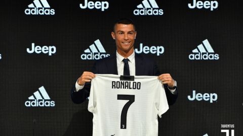 Cristiano Ronaldo, en su presentaci&oacute;n con la Juventus