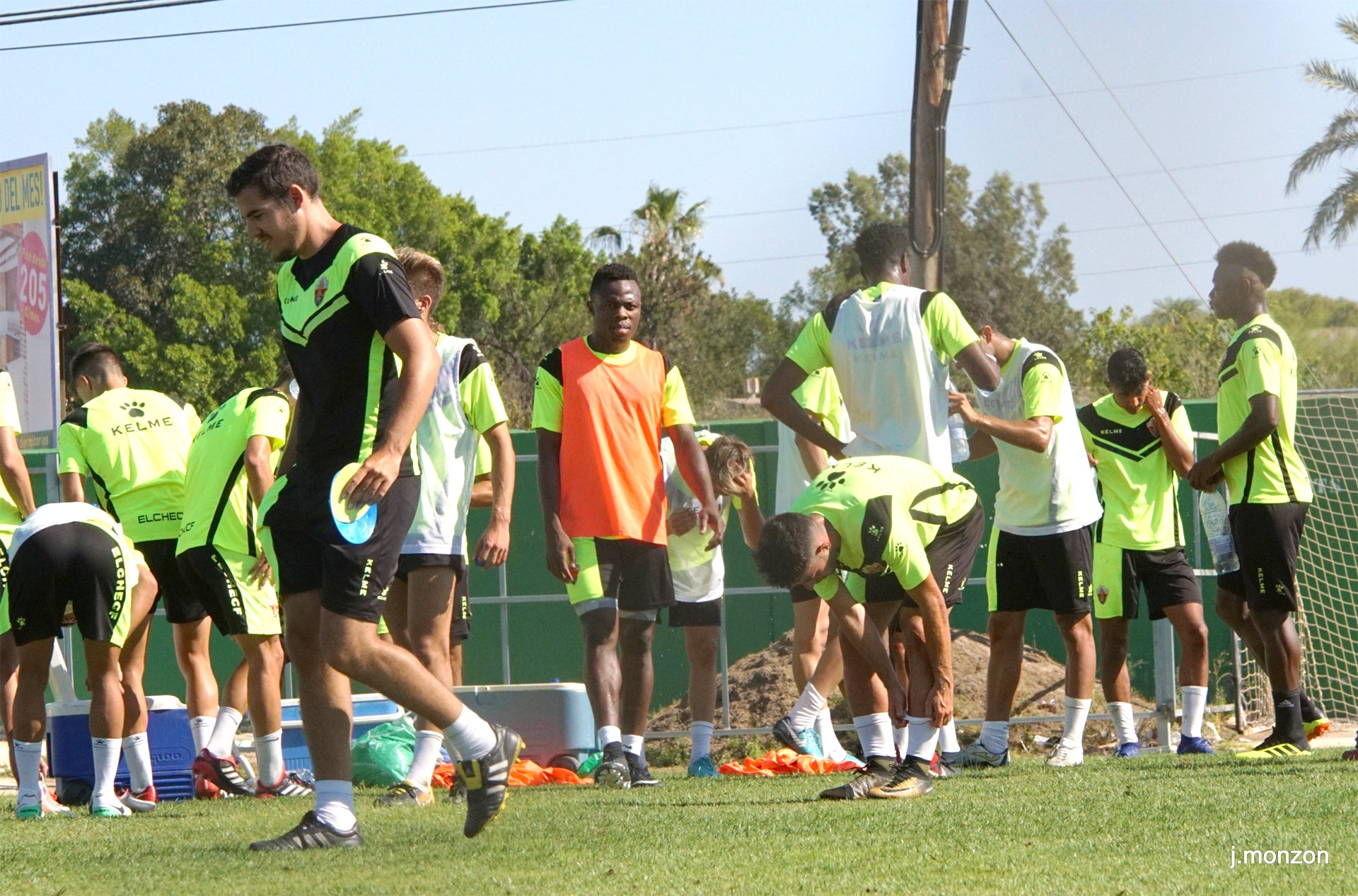 El Ilicitano echa a andar a las órdenes de Fidel Martínez y más de 30 futbolistas El Ilicitano echa a andar a las órdenes de Fidel Martínez y más de 30 futbolistas