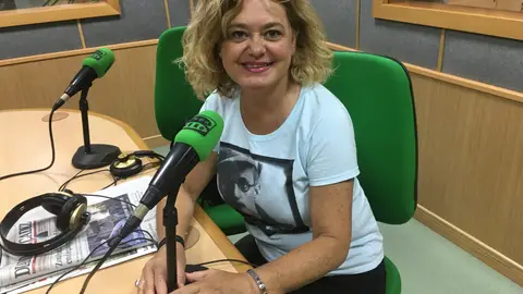 Blanca Flores Hoy en "Cádiz en la Onda", entre otras cosas, hablamos con Blanca Flores de las actividades que se celebran en el Espacio Literario "Fernando Quiñones", charlamos también con Susi Siguela, ella nos contará como podemos colaborar con los Amigos del Monasterio Santa María del Arrabal, y por otro lado, todos los detalles de la nueva tienda solidaria de Madre Coraje con Jaime Rocha.