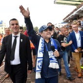 Maradona es recibido en Brest