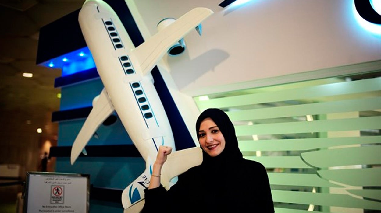Una escuela de vuelo entrenará a las primeras mujeres piloto en Arabia Saudí Una escuela de vuelo entrenará a las primeras mujeres piloto en Arabia Saudí