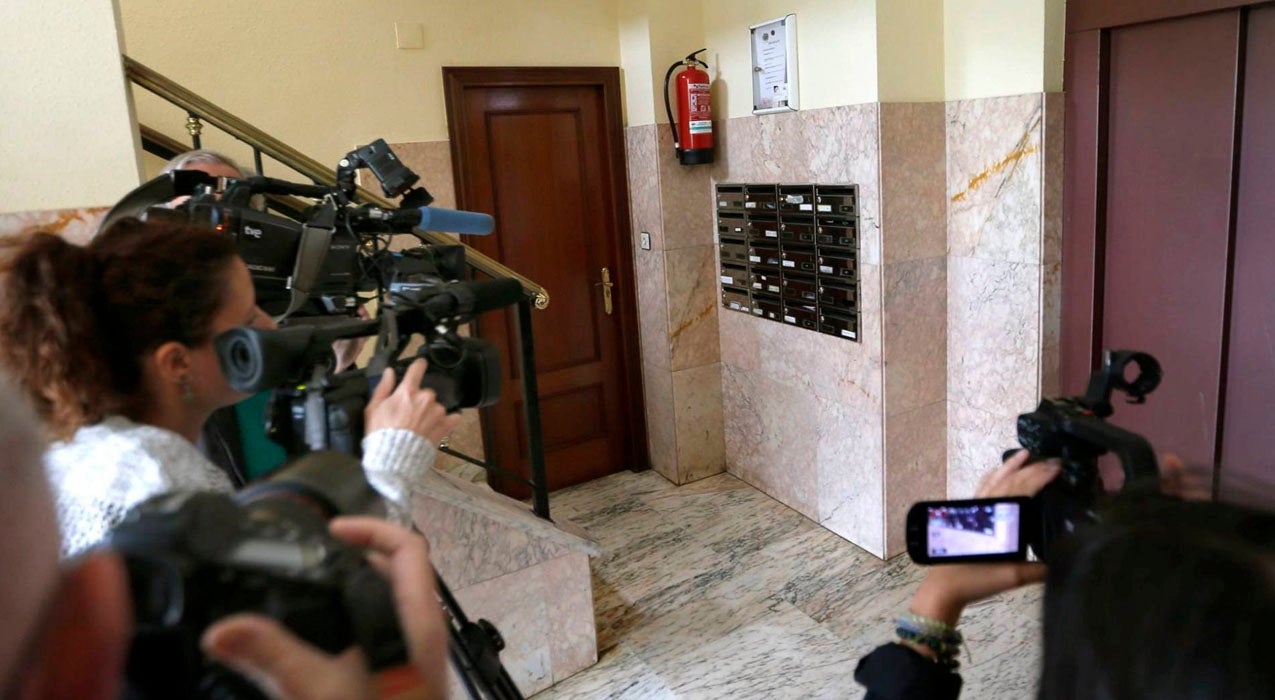 Prisión provisional y sin fianza por homicidio para la mujer detenida por la muerte de su novio en Lugones Prisión provisional y sin fianza por homicidio para la mujer detenida por la muerte de su novio en Lugones