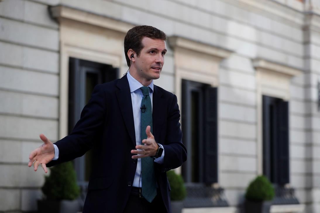 Casado ofrece a Santamaría entrar en el Comité Ejecutivo Nacional del PP Casado ofrece a Santamaría entrar en el Comité Ejecutivo Nacional del PP